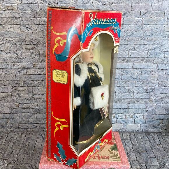 Porcelain Vintage Doll Special Edition by Vanessa Ricardi Collectible - Picture 10 of 11